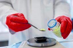 ساخت باروت و مواد منفجره  ( پرتال صنعت شرق )