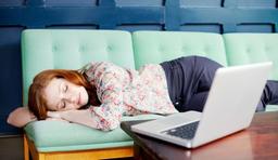 چگونه از تنبلی و اهمال کاری نجات پیدا کنیم؟