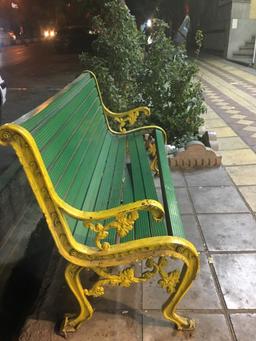 تفاله چایی مانده از شب پیش