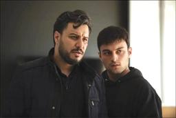 به نظر شما تی ان تی بیشتر مخاطبین را جذب کرده است یا زخم کاری