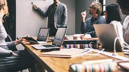 کمینه محصول پذیرفتی (MVP) چیست؟ یک توضیح ساده برای همه