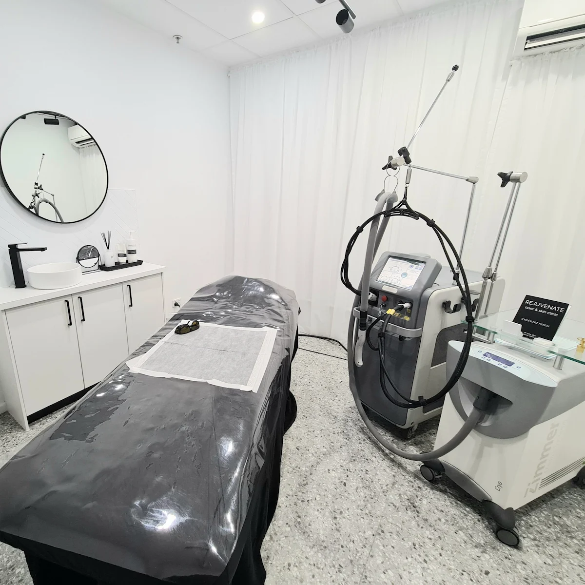 کلینیک زیبایی ارس بهترین کلینیک لیزرموهای زائد کرمان