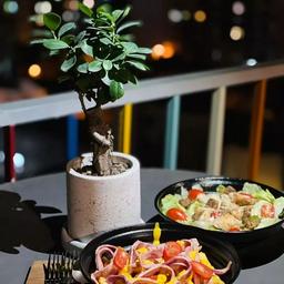 معرفی کافه تراس؛ کافه ای در بام شیراز!