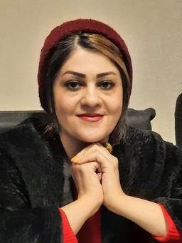 من زن رویاییِ هیچ‌یک از قصه‌ها نیستم...