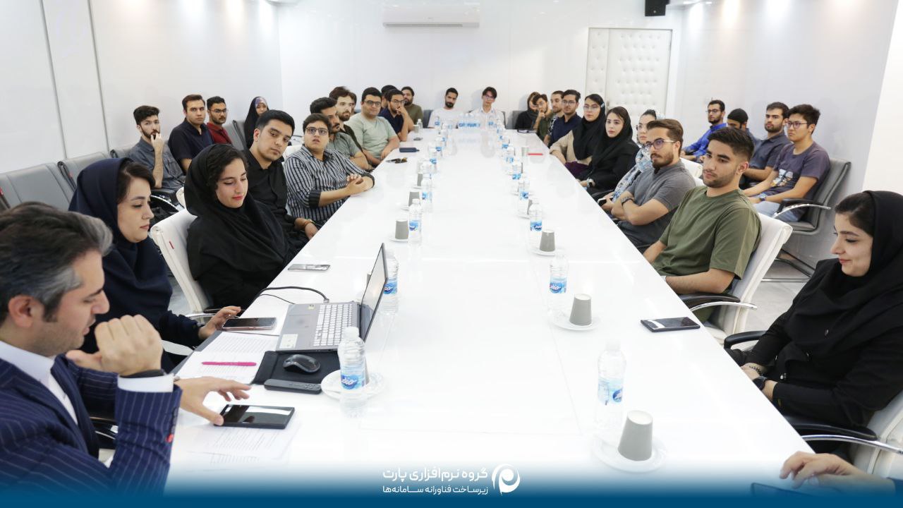 عکس افتتاحیه بوتکمپ بکپک (بکاند) که شاید استارت حرفهای من در بکاند بود