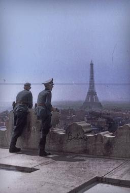 یه سایه تو اعماق نور.