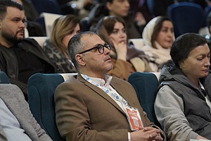 پیشینه شغلی مدیرعامل چگونه بر تصمیم‌های استراتژیک اثر می‌گذارد؟