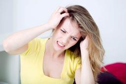 خارش سر ، دلایل و راهکارهای درمانی