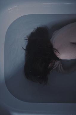 خطاب به مادرم:دوستم داشته باش?