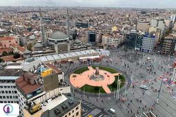 چرا توریست‌ها عاشق میدان تکسیم هستند