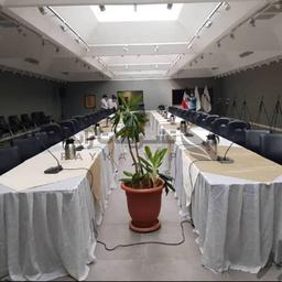 اجاره میز و صندلی با قیمت مناسب