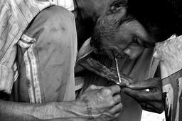 آیا آگاهی باعث تغییر در رفتار می‌شود؟