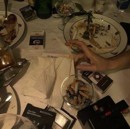 همه چی پریشونه؛