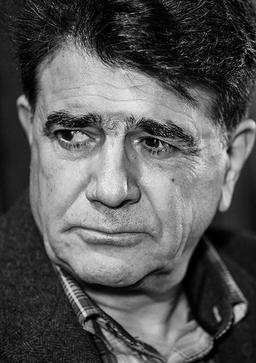 بی تو آواز به هم می‌ریزد...