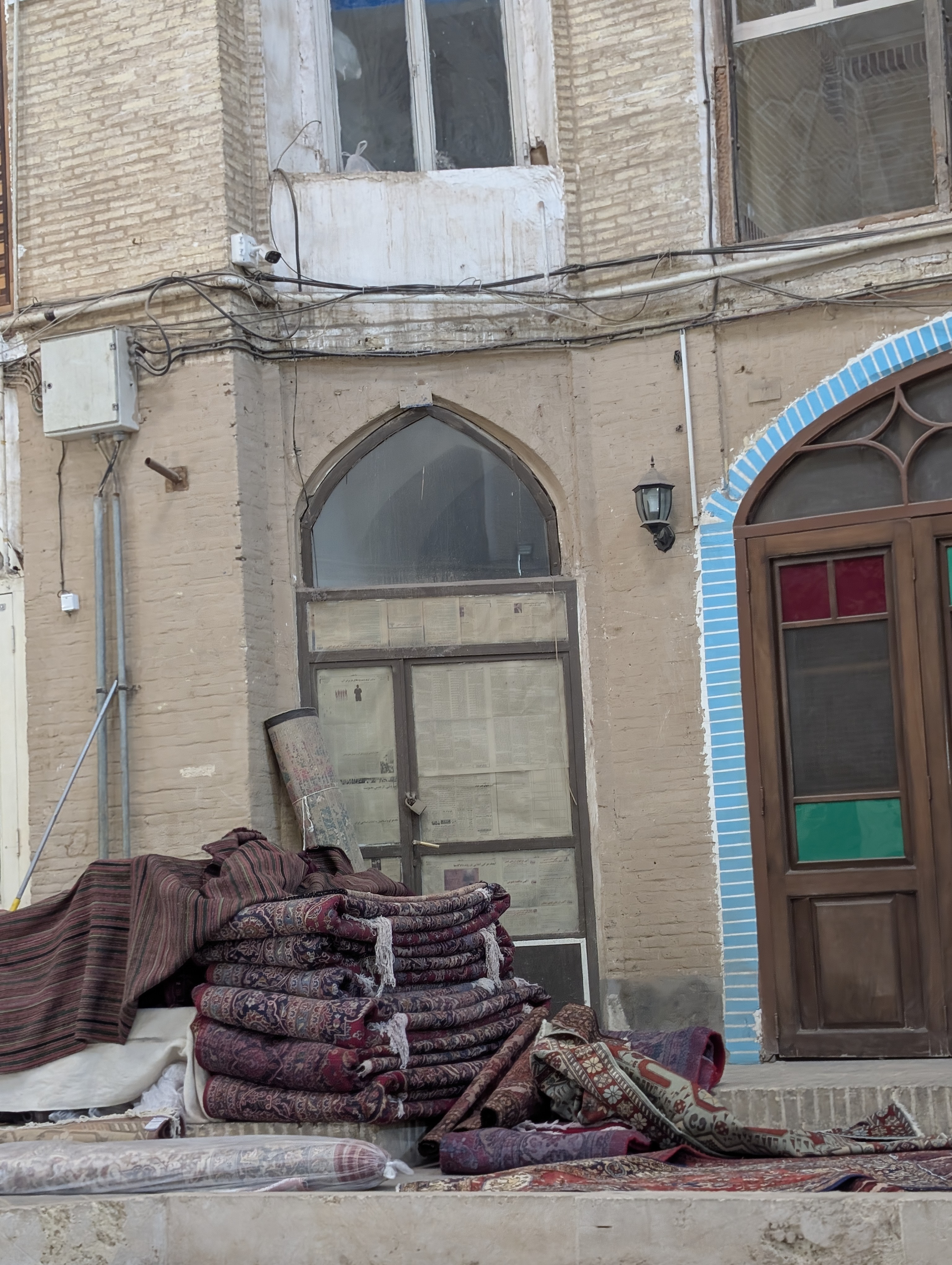 حجره ای در تیمچه قیصریه بازار قم