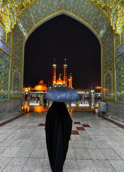 بانویی از جنس نور