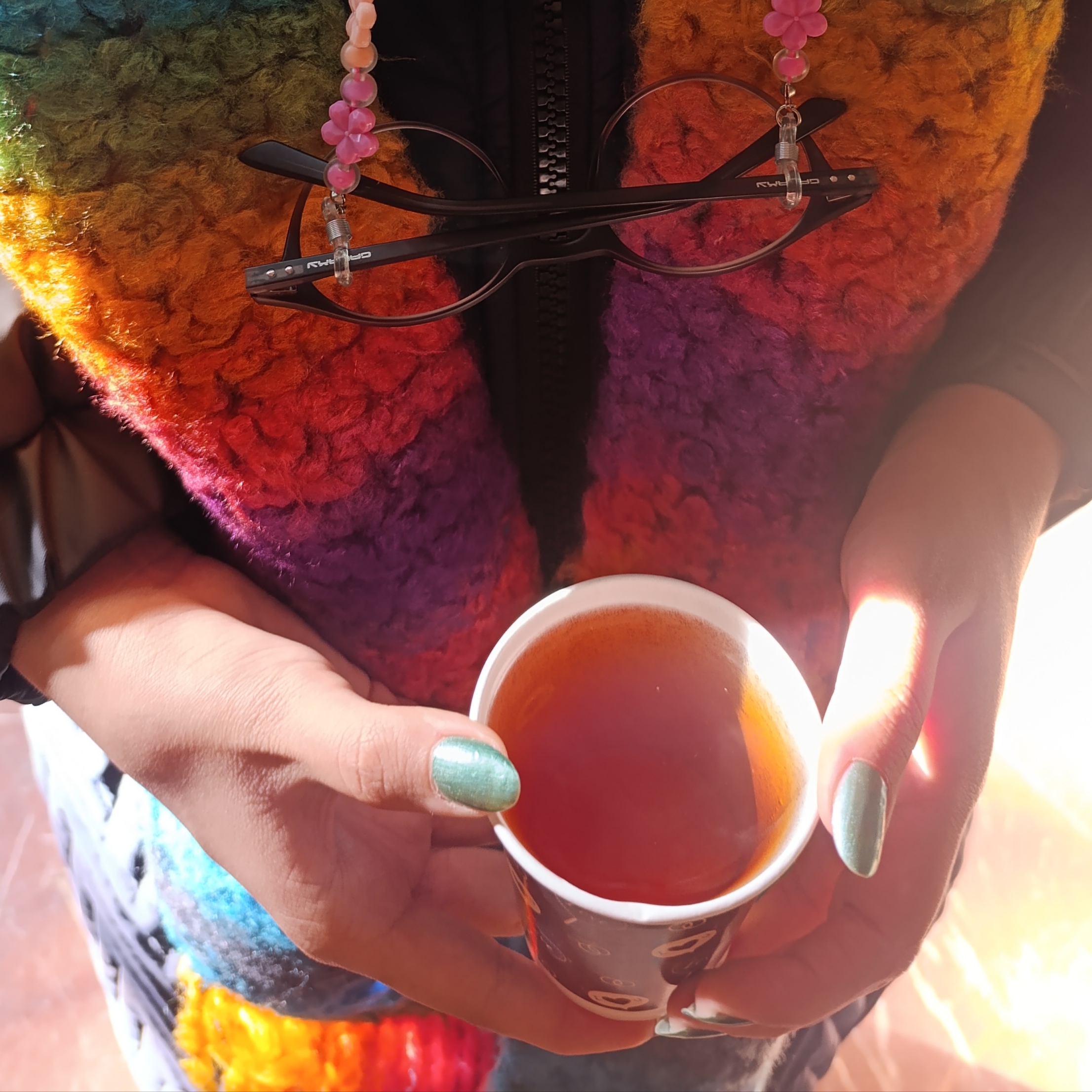 معتادی که فلاسکش را خانه جا گذاشت. آخرین چای دانشگاه قبل تعطیلات.