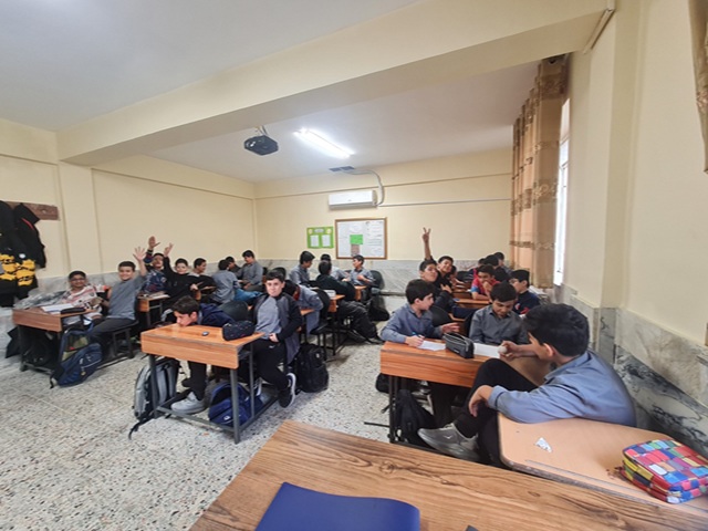 یکی از کلاس هایم با بچه های جون جونی خودم و البته شلوغ ترین کلاس.