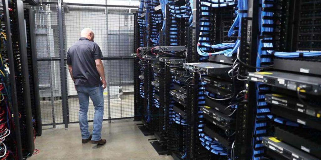 بهترین محل نصب رک در اتاق سرور