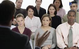 تاثیر و اهمیت زبان بدن در سخنرانی که شما را شگفت زده می کند!