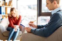 آیا من باید به روانشناس مراجعه کنم؟