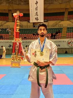 عرفان عسکری به مدال طلای کاتای مسابقات قهرمانی کشوری کیوکوشین ناکامورا دست یافت