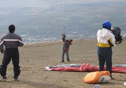 اگر آرزوی پرواز را دارید مانند یک بالابان حرفه ای پرواز کنید.