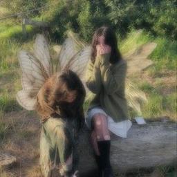 اما من هنوز به تو می‌اندیشم.