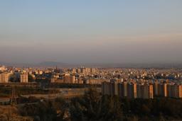 ولیعصر را بالا می آوریم