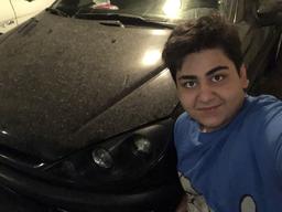 امیرحسین علی نژاد نوجوان معروف ۱۷ ساله ایی که راننده پیست اتوموبلرانی بود که چپ کرد!!!!!! پژو ۲۰۶ مشکی