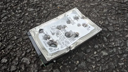 هفته نامه - شماره شش