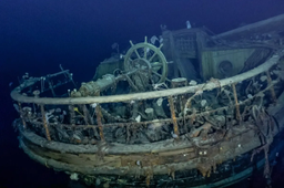 هفته نامه – شماره هشت