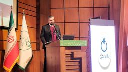 مدیرعامل بازار اجتماعی نخل در همایش ملی اقتصاد دیجیتال و کسب و کار خلاق: دولت برای مقابله با تهدیدات عصر دیجیتال و ارتباطات، هیجانی تصمیم می‌گیرد / بازار نخل به‌دنبال اجرای ساختار عام‌المنفعه