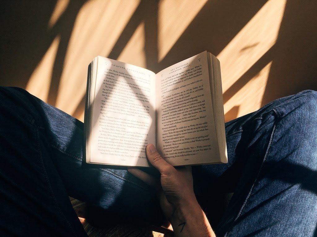 تو بگو کتاب من میگم طلا