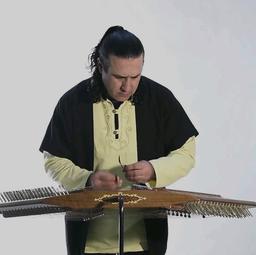 استاد سعید صادقی کیست؟ مؤسس سنتور سرای صادقی