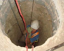 مراحل حفر چاه دستی