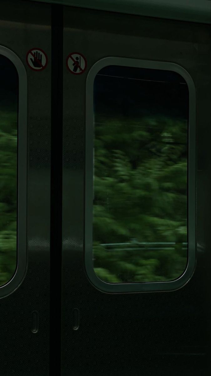 این اهنگه توی سرمه: آخر قصمه اماااا قصههههه ی آخرم این نیستتتتتتتت