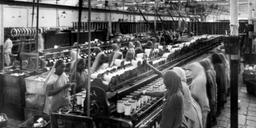 تاریخچه مختصری از صنعت پارچه و منسوجات در ایران و جهان