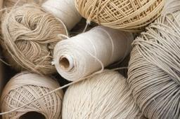 الیاف مصنوعی چیست و انواع آن کدام‌اند؟