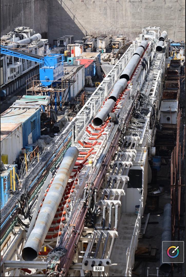 شکل ۴- عملیات مونتاژ بک آپ ماشین حفاری (صادق طزیق ازلی، ۱۴۰۳)