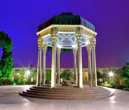 راهنمای سفر به شیراز ۱۴۰۴ | بهترین جاهای دیدنی، غذاهای محلی، سوغات و نکات کاربردی سفر