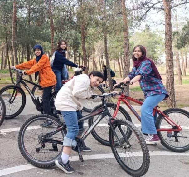 پاییز هزار و چهارصد و سه.