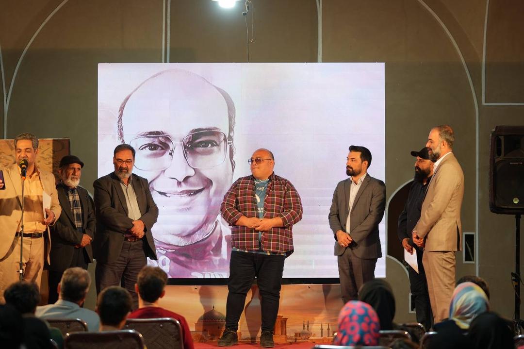 تقدیر از آرمان بزرگ زاده