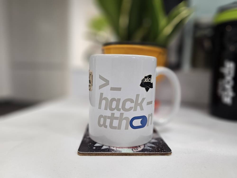 ماگ بجا مانده از هکتون :)