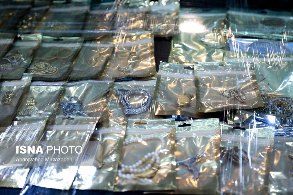 بخشی از اموال سرقتی از صندوق امانات بانک ملی که پس گرفته شد.