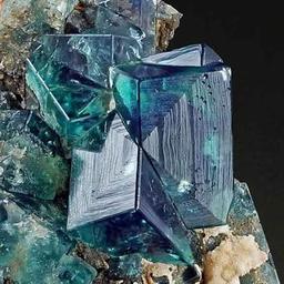 آشنایی با فلورین (کلسیم فلوراید) و کاربردهای آن در صنعت