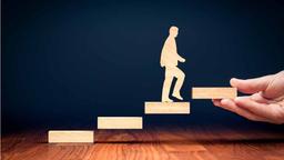 بهبود رشد شخصی و توسعۀ مهارت‌های فردی: ۹ گام عملی و راهبردی