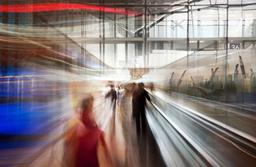 چرا وقتی کمتر کار می‌کنیم کارِ بیشتری می‌کنیم