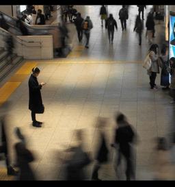 در آستانهٔ چهل سالگی