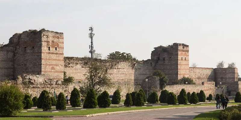 دیوارهای قسطنطنیه